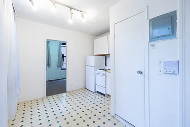 Rented by City Connections Realty