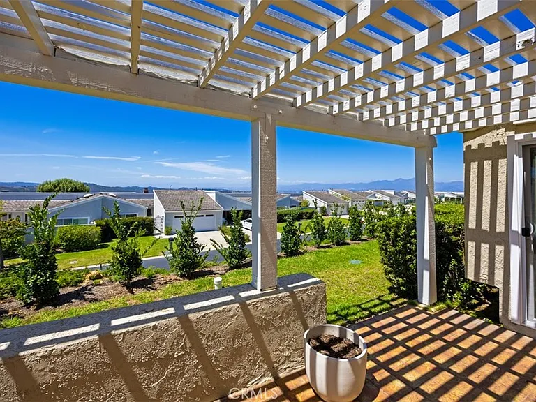 22821 Mariano Dr — Photo 44