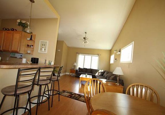 4th image of 1725 Hansen St