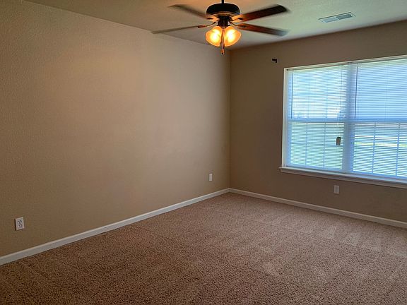 5th image of 182 Lyle Curtis Cir APT A