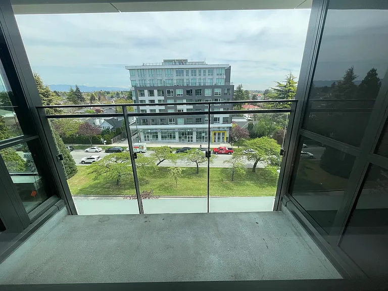 6311 Cambie St #605 — Photo 7