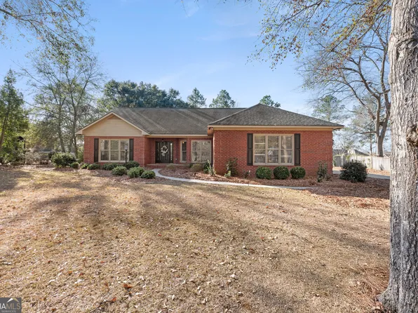 1018 Hunters Pointe Dr, Statesboro, GA 30461