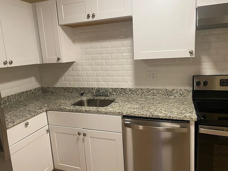 79 Arlington St #20 — Photo 15
