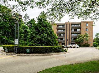 22555 Center Ridge Rd APT 302, Rocky River, OH 44116