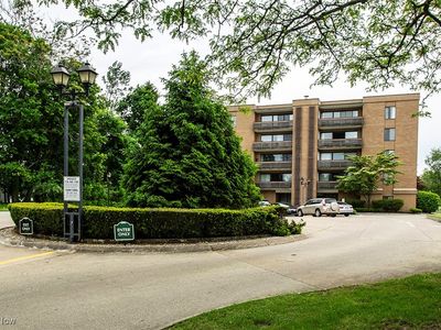 22555 Center Ridge Rd APT 302, Rocky River, OH, 44116