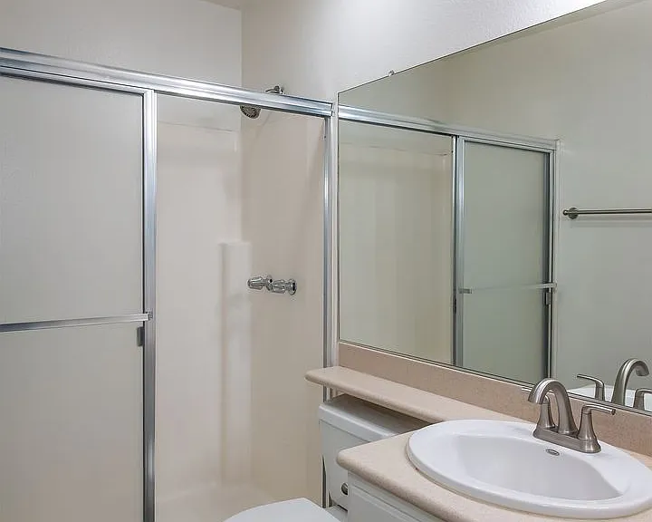 620 West Wilson — Photo 16