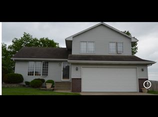 9212 Longview Dr, Johnston, IA 50131