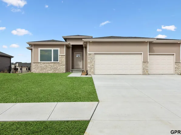 21108 Hartman Ave, Elkhorn, NE 68022
