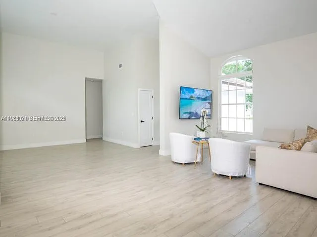 8325 NW 161st Ter — Photo 3