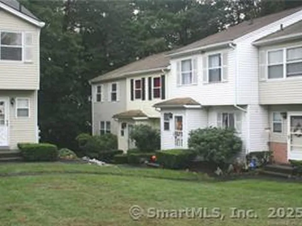 25 Padanaram Road APT 35, Danbury, CT 06811