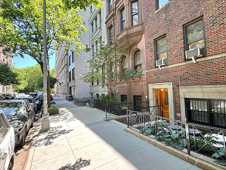 12 W 75th St #2A — Photo 17