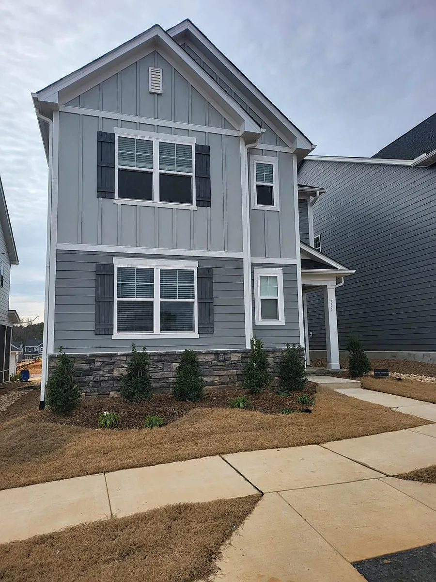 Building Photo - 761 Cormiche Ln