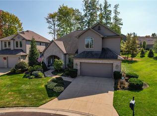 612 Burgess Cir, Aurora, OH 44202