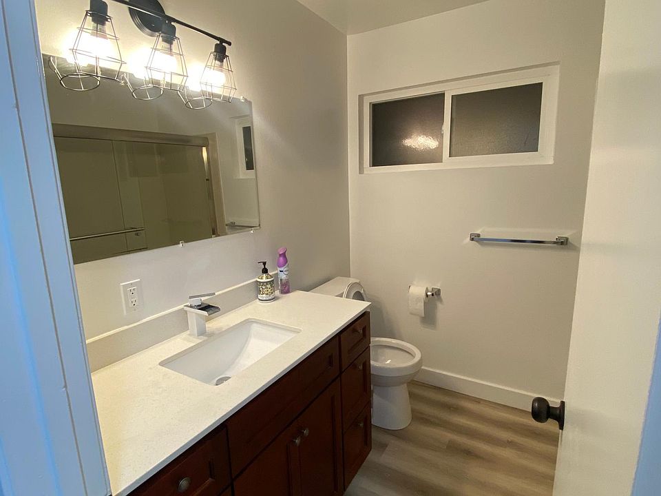 1st image of 2560 Bowers Ave #2
