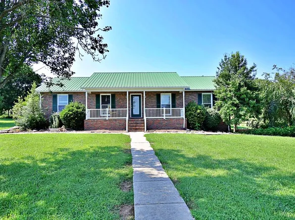 2985 Brangus Ln, Cookeville, TN 38506