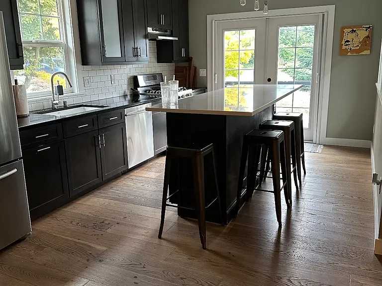 230 NW 40th St #A — Photo 16