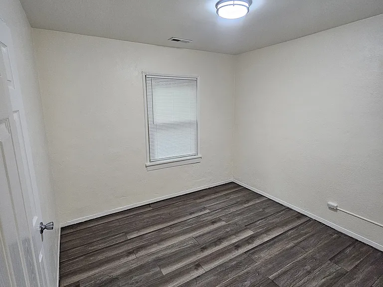 2453 Prospect St — Photo 8
