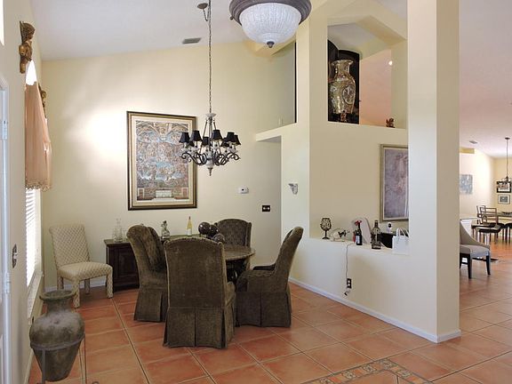 2nd image of 29 Meadows Park Ln