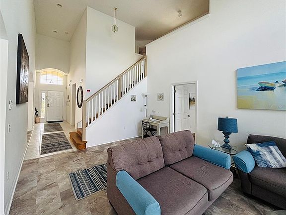 3rd image of 936 LAKE BERKLEY DRIVE