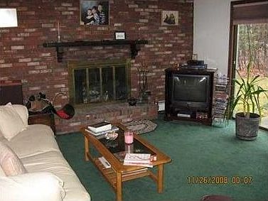 4th image of 14 Lampercock Ln