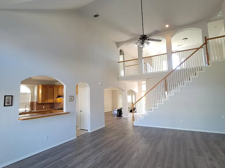 5400 Meadow Valley Dr — Photo 15