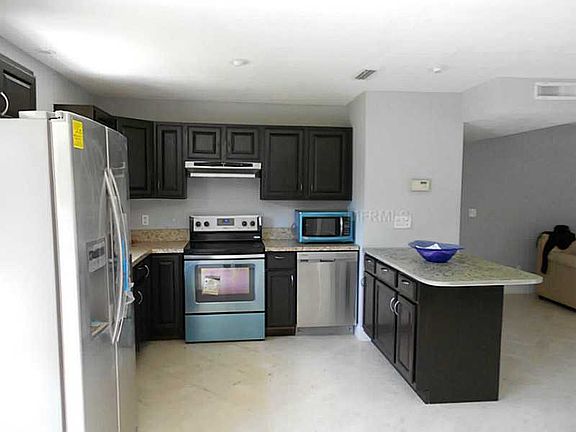 4th image of 2650 Azalea Dr
