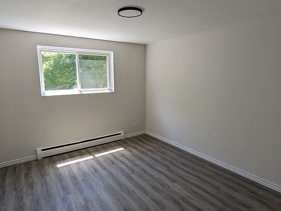 2nd image of 236 Louisa St #9B