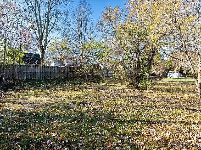 3001 Delaine Ave — Photo 5