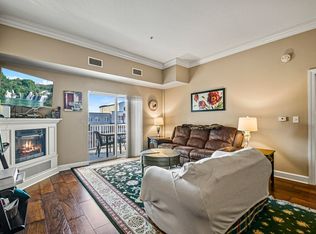 38 Village Rd APT 709, Middleton, MA 01949