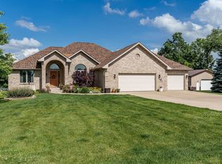 5426 42nd St, Rockford, IL 61109
