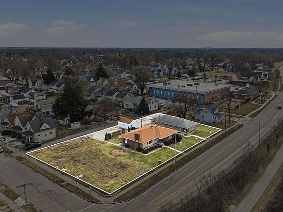 3rd image of 4 Nevada St