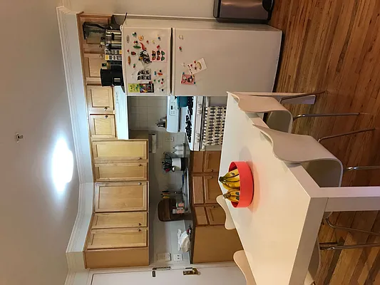 Rented by Metropolis International Realty Inc. | media 13