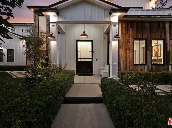 17201 McCormick St, Encino, CA 91316