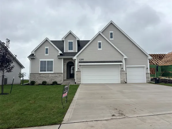 1216 SW 18th Ct, Grimes, IA 50111