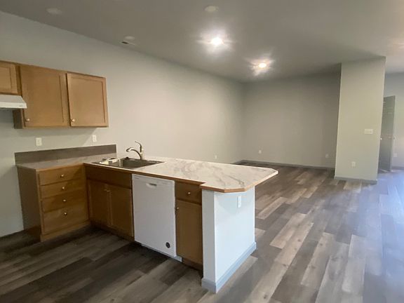 3rd image of 208 W Yakima Ave #1