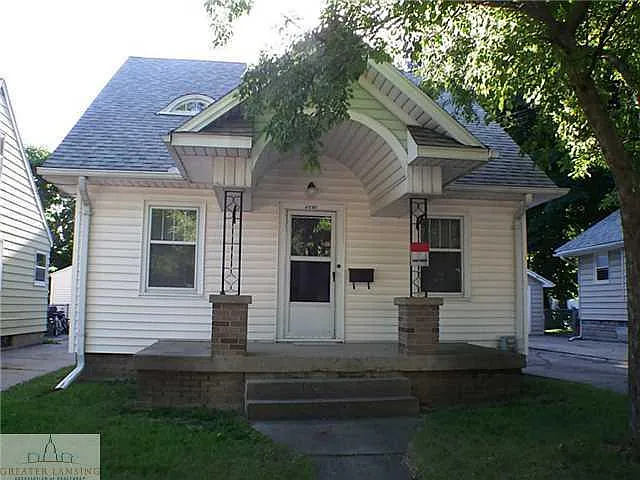 2524 Forest Ave photo 1