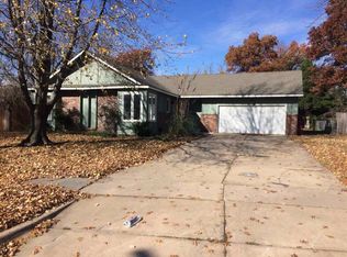 859 N Wood Ave, Wichita, KS 67212