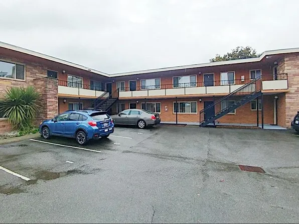 2021 NW 65th St APT 3, Seattle, WA 98117