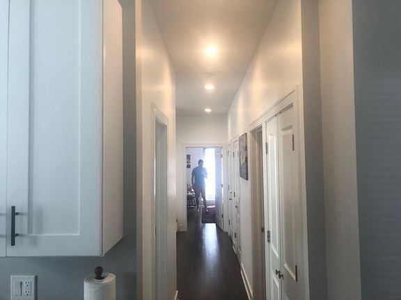 4th image of 1432 W Henderson St #1A