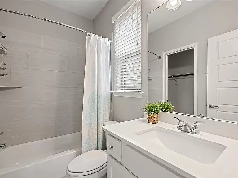 2037 Judge Fisk Ct — Photo 26