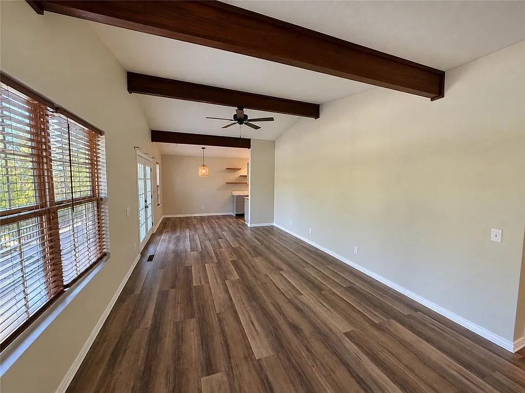2 bed, 1024 sqft, $1,450 — Photo 4
