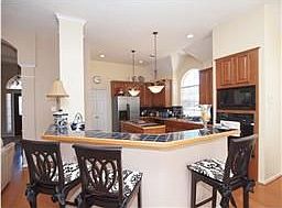 Kitchen with Breakfast Bar