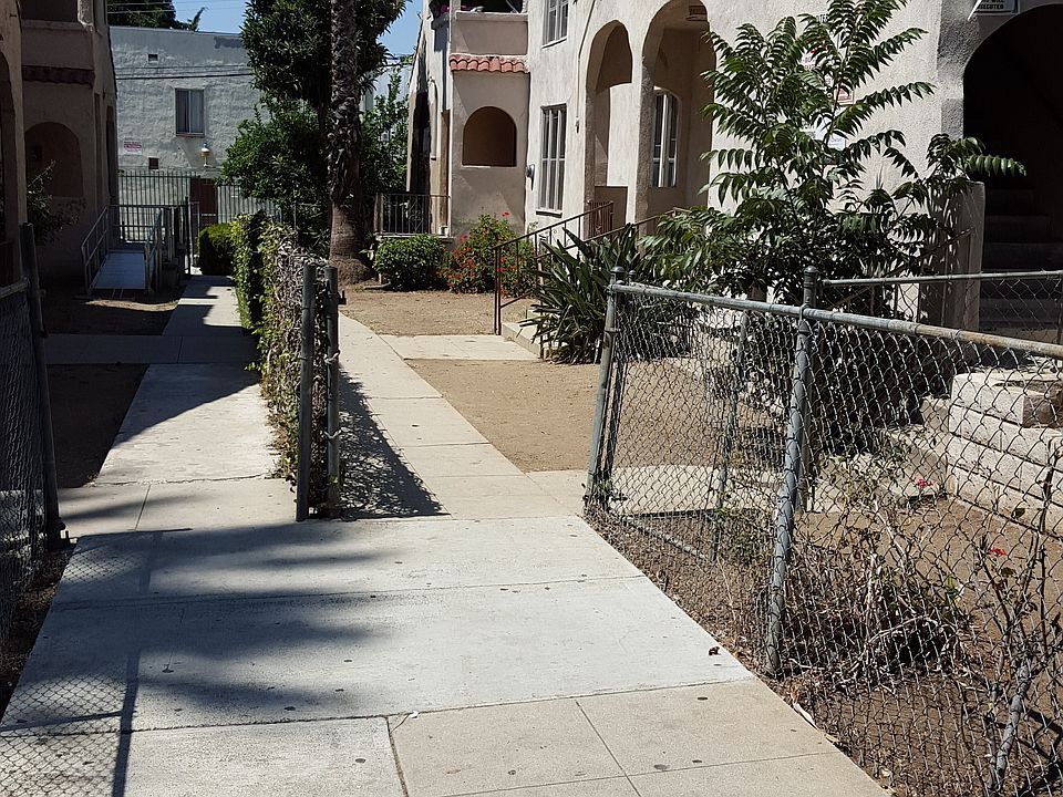 1st image of 421 Coronado Ter