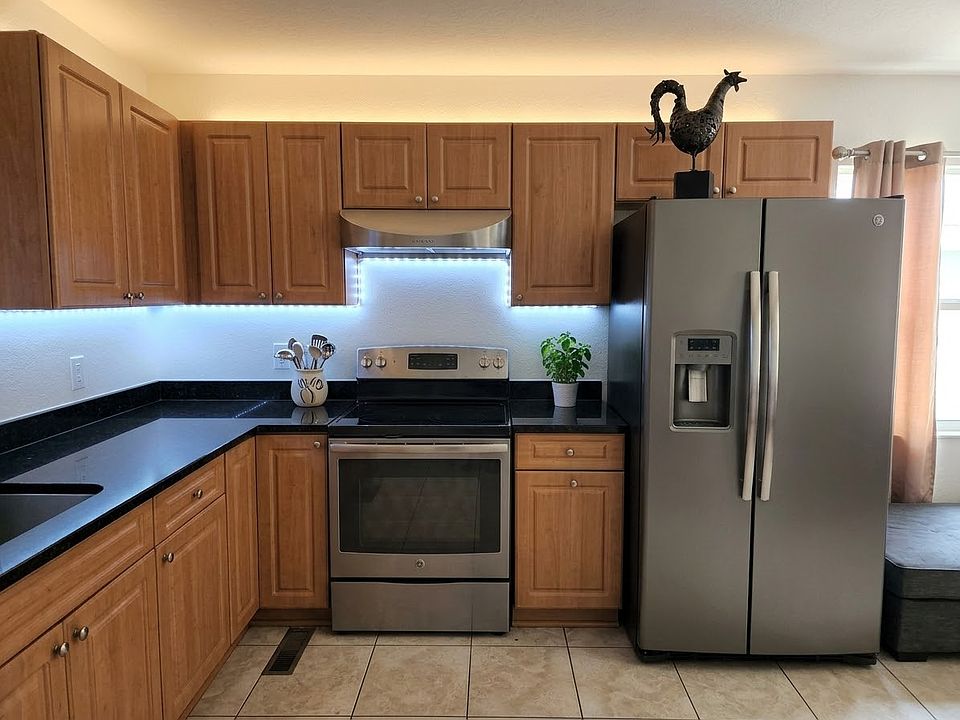 1st image of 1085 NW 24th St