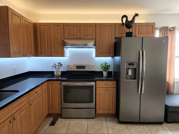 1085 NW 24th St, Miami, FL 33127