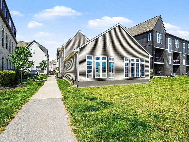 1318 Revival Dr — Photo 43