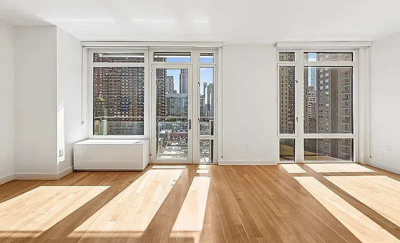 501 East 74th Street — Photo 4