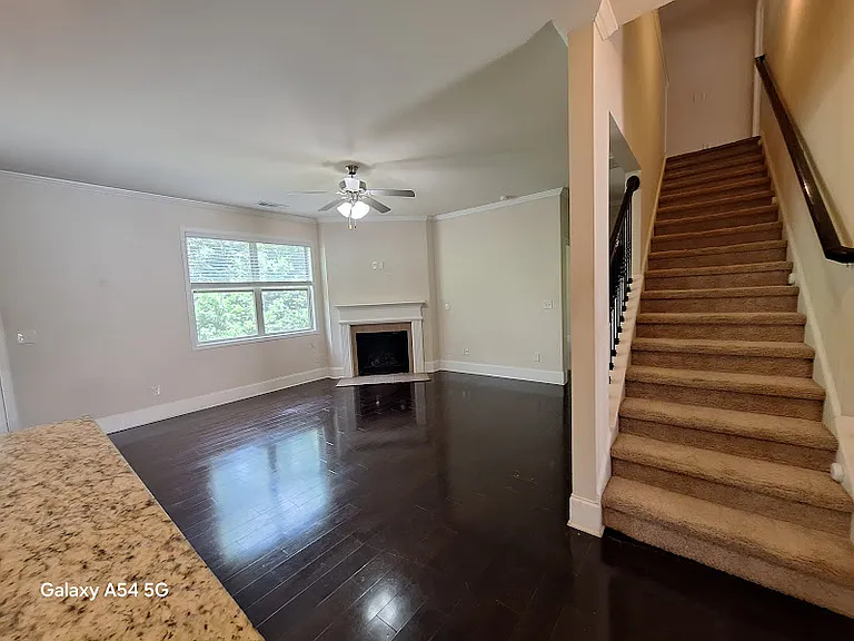 1310 Newbridge Cir — Photo 10