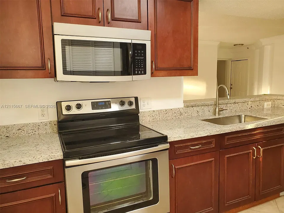 165 NW 96th Ter #101