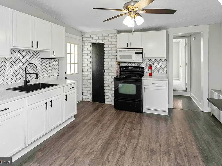 2 bed, 1200 sqft, $2,000 — Photo 3